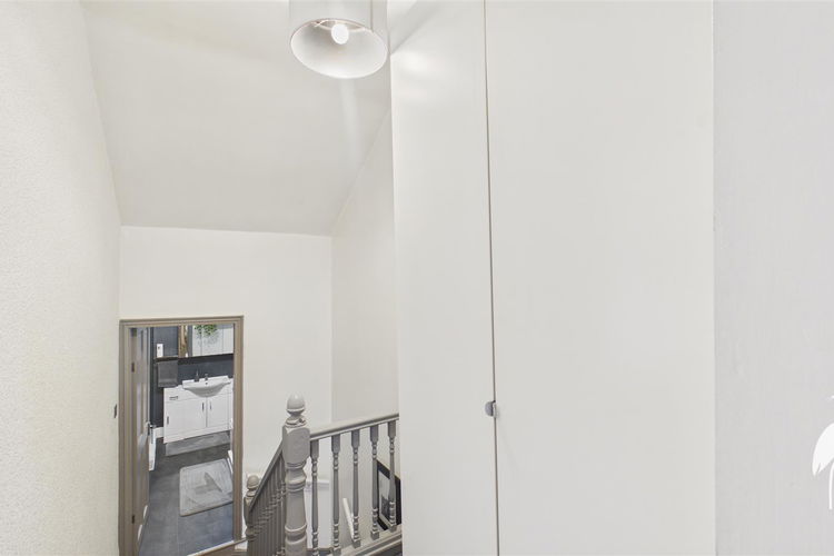 First Floor Landing - Picture 17 of 25