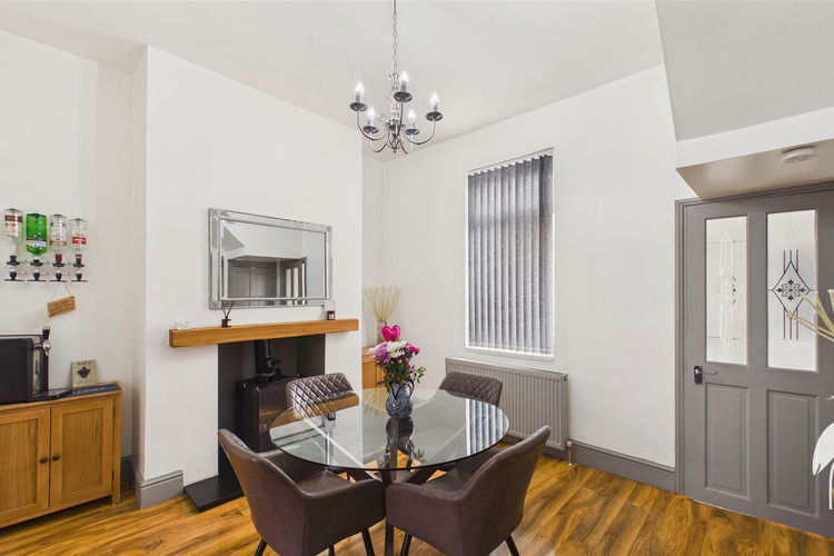 Dining Room - Picture 5 of 25