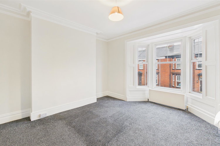 Bedroom 1 - Picture 15 of 27