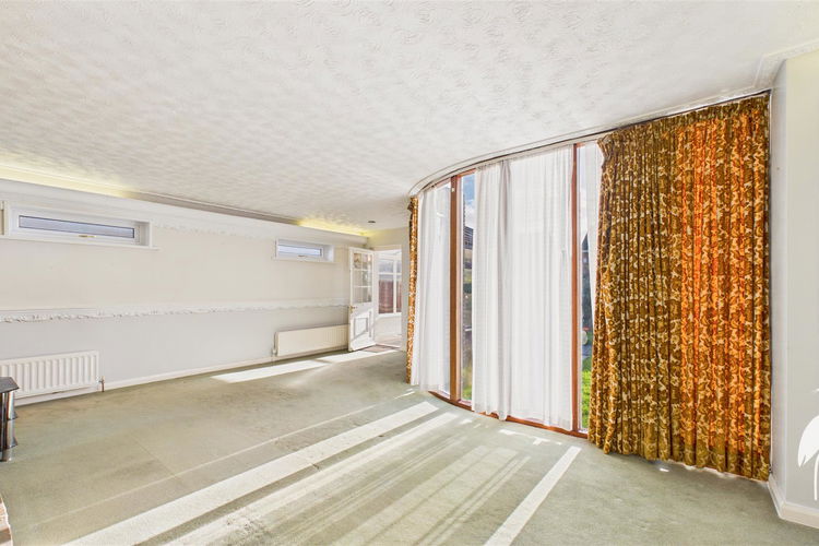 Living Room - Picture 6 of 26