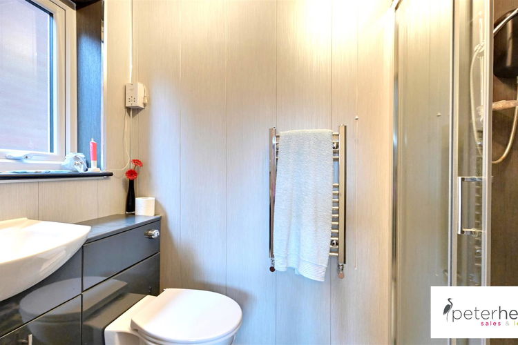 En-Suite - Picture 12 of 20