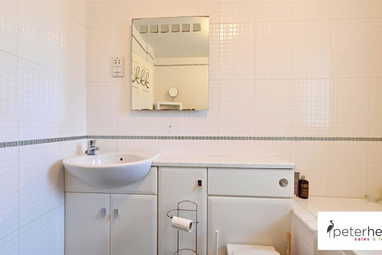 Bathroom - Picture 17 of 20