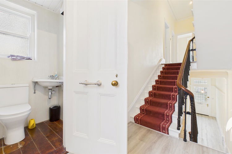 Washroom/WC - Picture 14 of 26