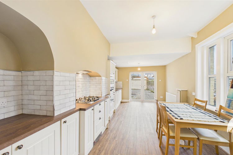 Kitchen - Picture 4 of 26