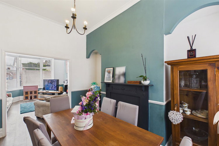 Dining Room - Picture 5 of 20