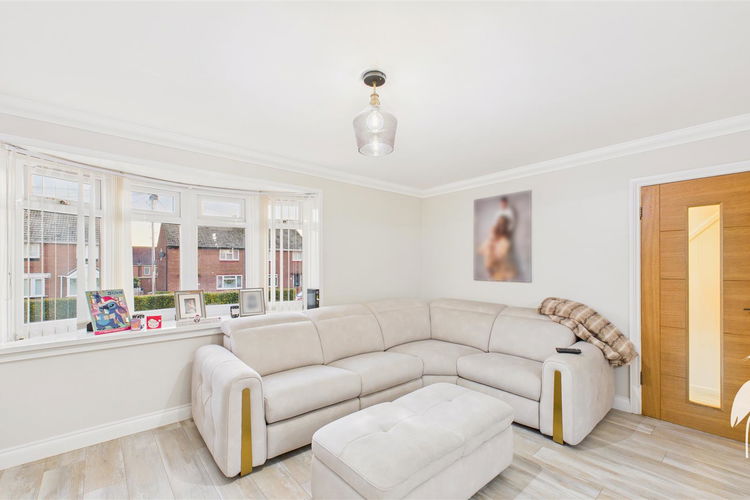 Lounge/Dining Room - Picture 3 of 21