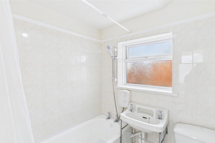 Bathroom - Picture 13 of 15