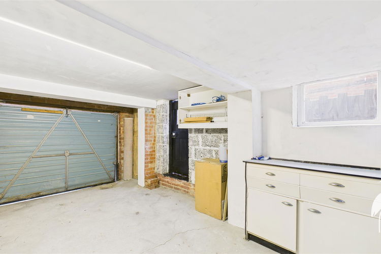 Garage - Picture 19 of 20