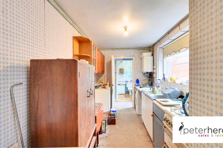 Kitchen - Picture 6 of 13