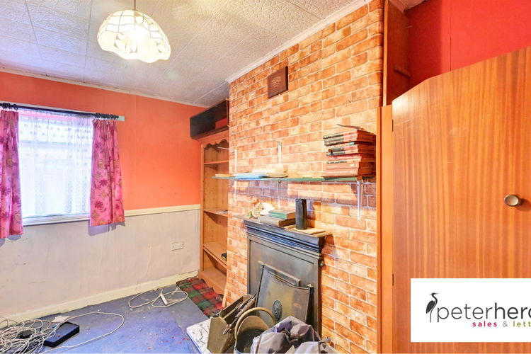 Bedroom One - Picture 8 of 13