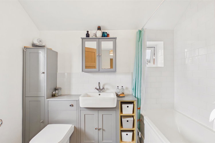 Bathroom - Picture 20 of 23
