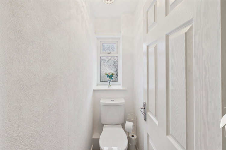 Separate WC - Picture 18 of 21