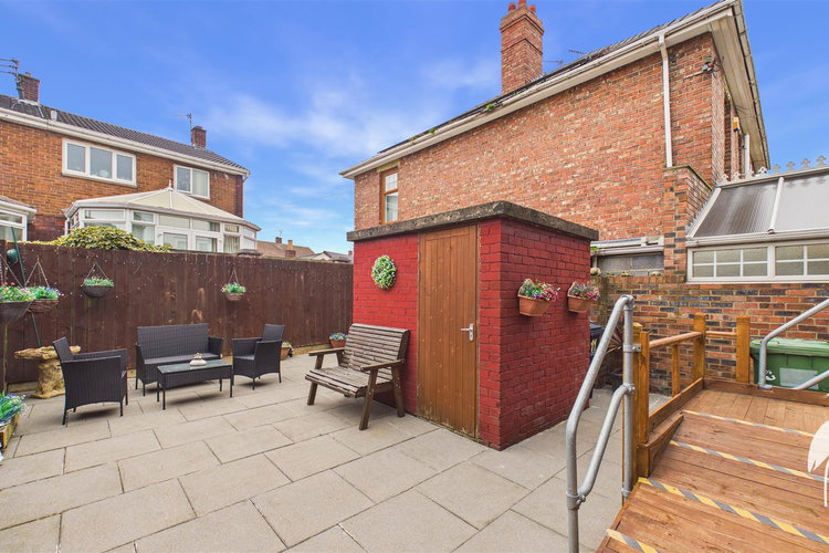 Outside - Picture 19 of 21