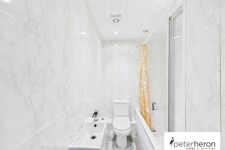 Bathroom - Picture 11 of 18