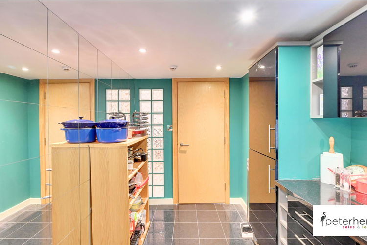 Kitchen - Picture 8 of 20