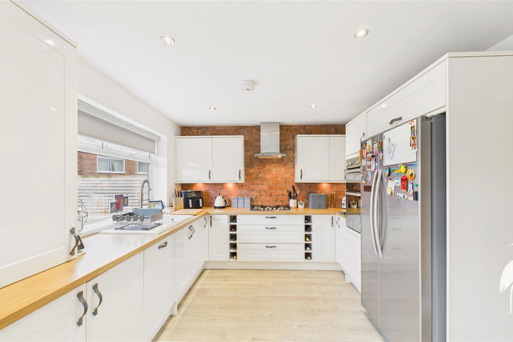 Kitchen Area - Picture 6 of 39