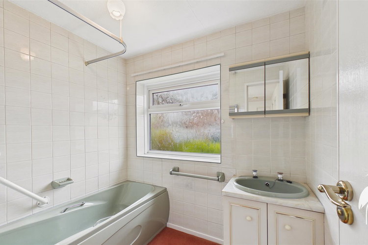 Bathroom - Picture 18 of 26