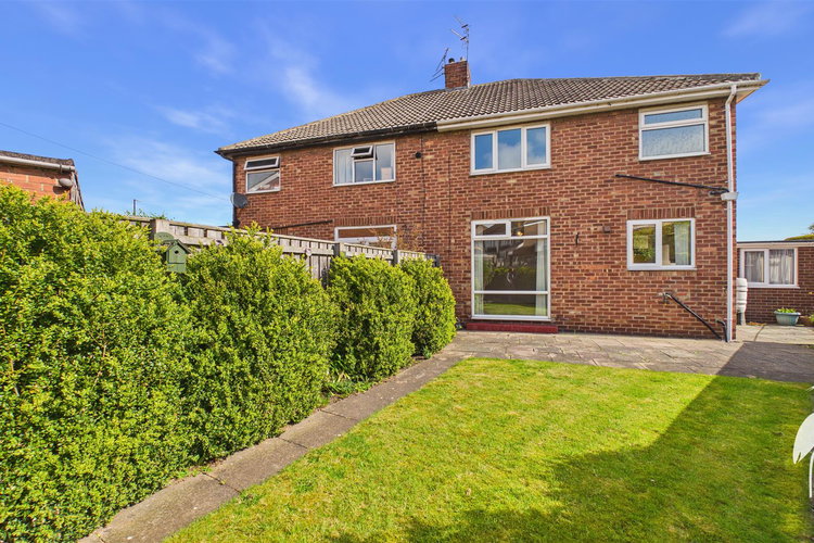 Outside - Picture 23 of 26