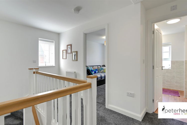 First Floor Landing - Picture 14 of 25
