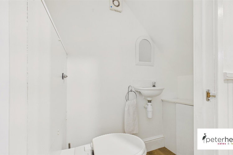 Cloakroom/WC - Picture 14 of 39