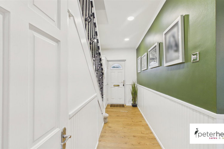 Entrance Hall - Picture 15 of 39