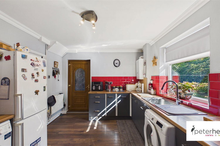 Kitchen - Picture 12 of 31