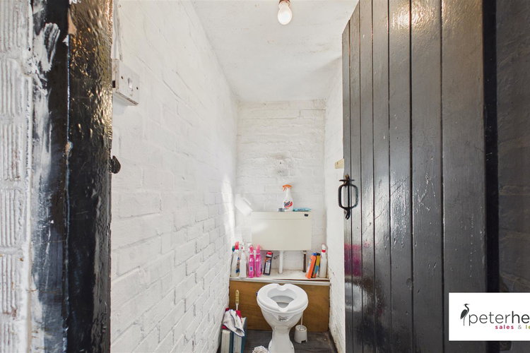 Ground Floor WC - Picture 15 of 31