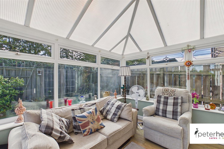 Conservatory - Picture 10 of 31