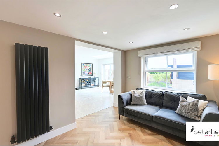 Sitting Room - Picture 16 of 50