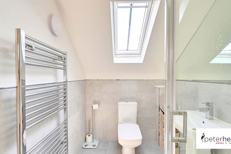 En-Suite - Picture 35 of 50
