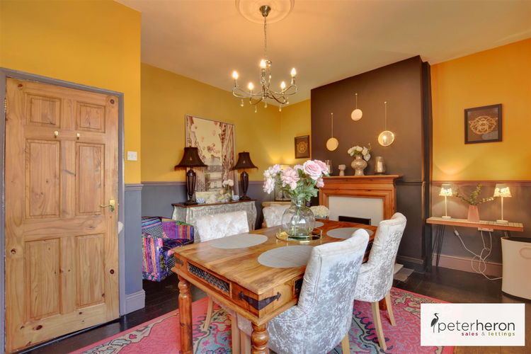 Dining Room - Picture 5 of 19