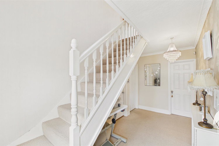 Entrance Hall - Picture 14 of 27