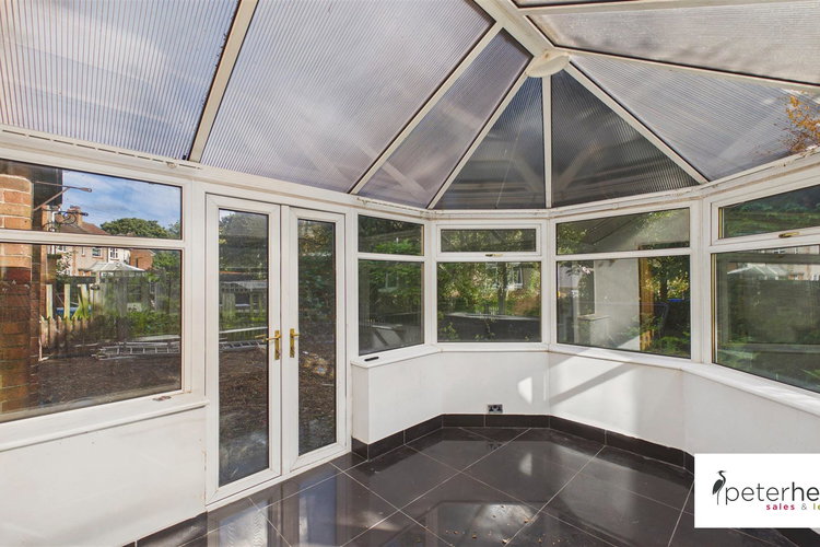 Conservatory - Picture 5 of 22