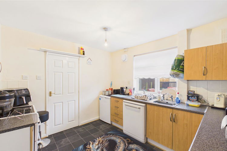 Kitchen - Picture 5 of 15