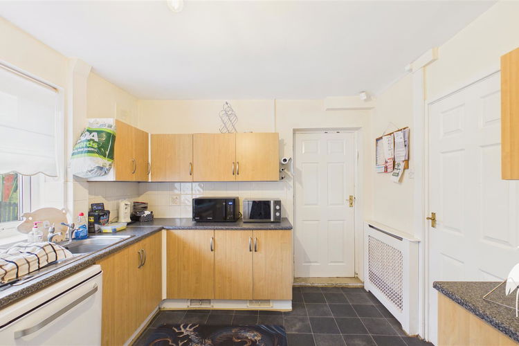 Kitchen - Picture 6 of 15