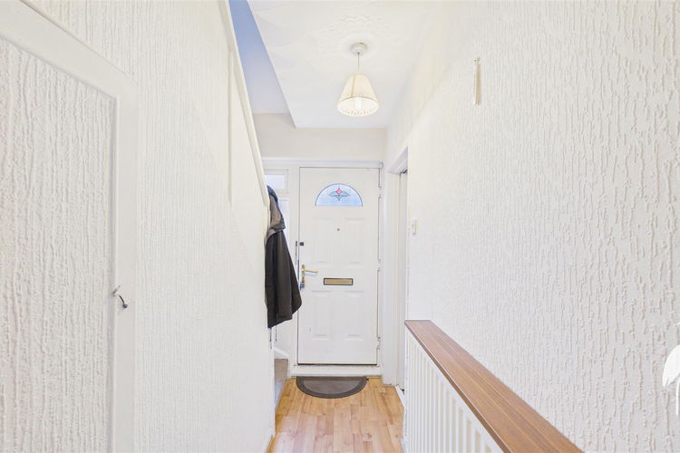 Entrance Lobby - Picture 9 of 15