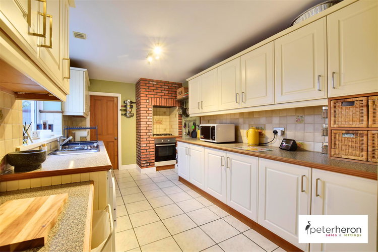 Kitchen - Picture 10 of 24
