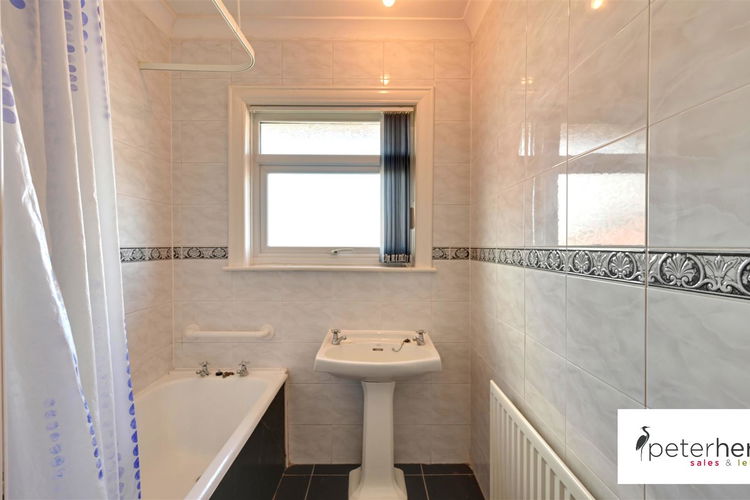 Bathroom - Picture 15 of 21