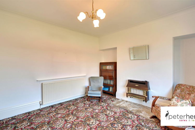 Dining Room - Picture 6 of 21