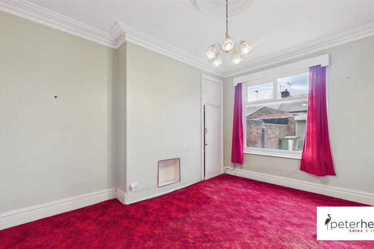 Dining Room - Picture 4 of 20