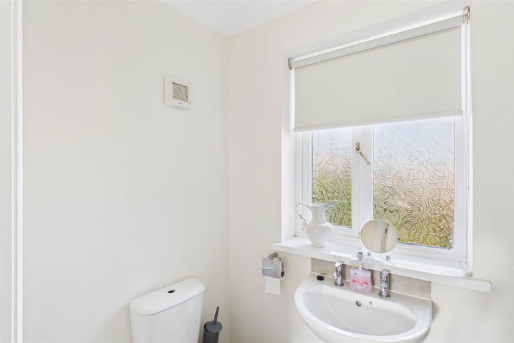 En Suite Shower Room - Picture 19 of 33