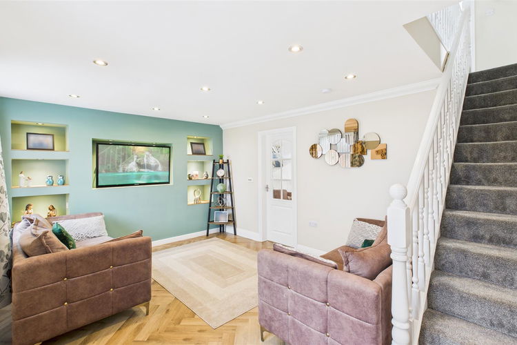 Living Room - Picture 4 of 33