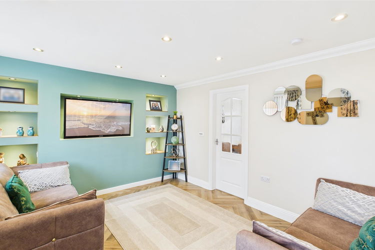 Living Room - Picture 5 of 33