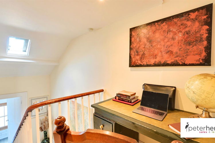 Top Floor Landing - Picture 16 of 27
