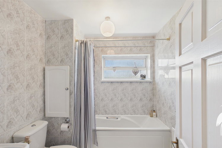 Bathroom - Picture 20 of 54