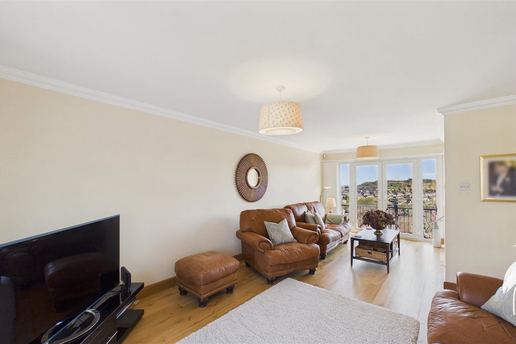 Lounge - Picture 25 of 54