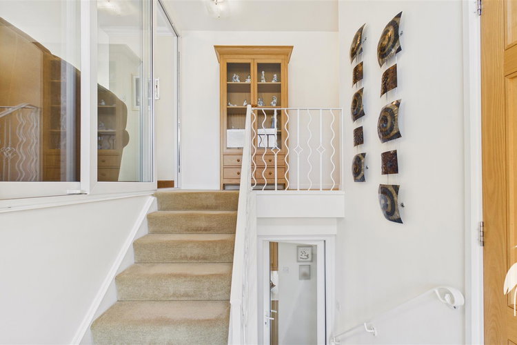 Reception Hall - Picture 4 of 54