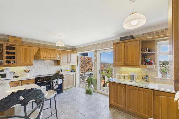 Kitchen - Picture 7 of 54