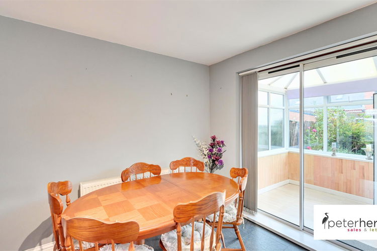 Kitchen & Dining Area - Picture 8 of 22
