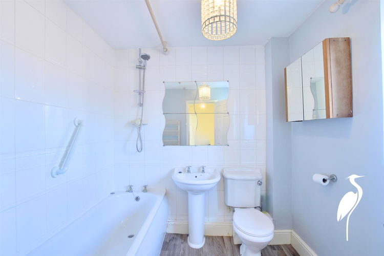 Bathroom - Picture 19 of 22